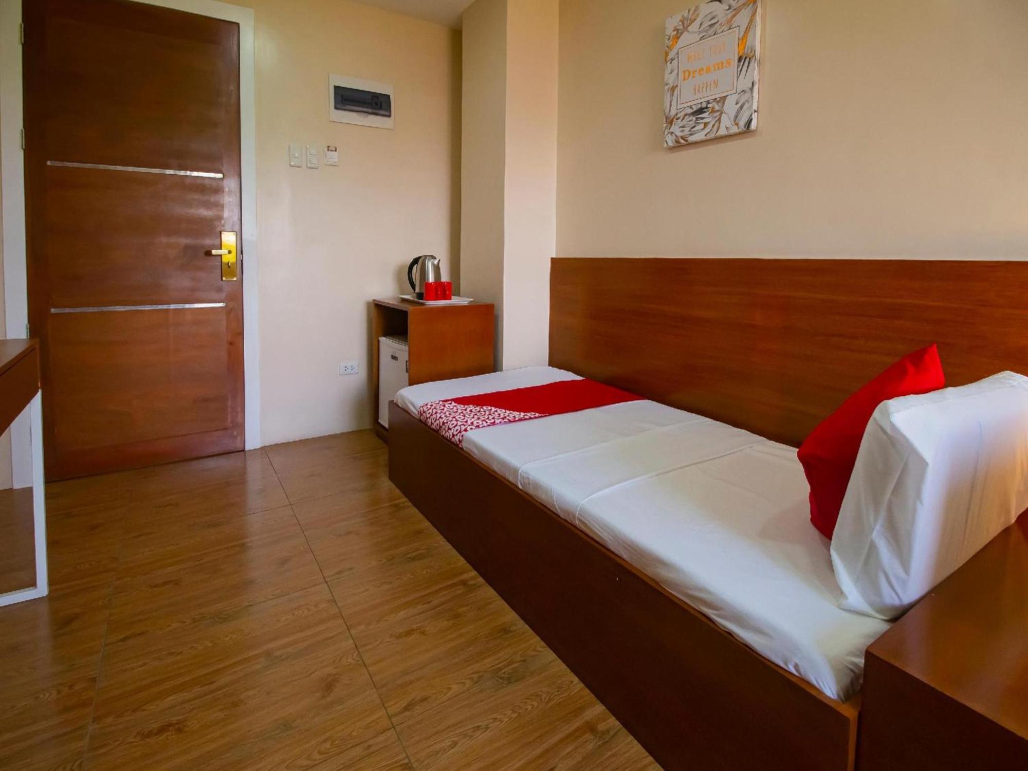 Super Oyo 832 The Teepee Place Hostel & Residence Inn Cebu Екстериор снимка